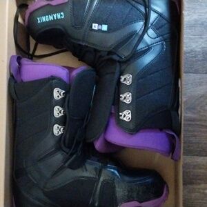9.5 Chavanne Snowboarding Boots